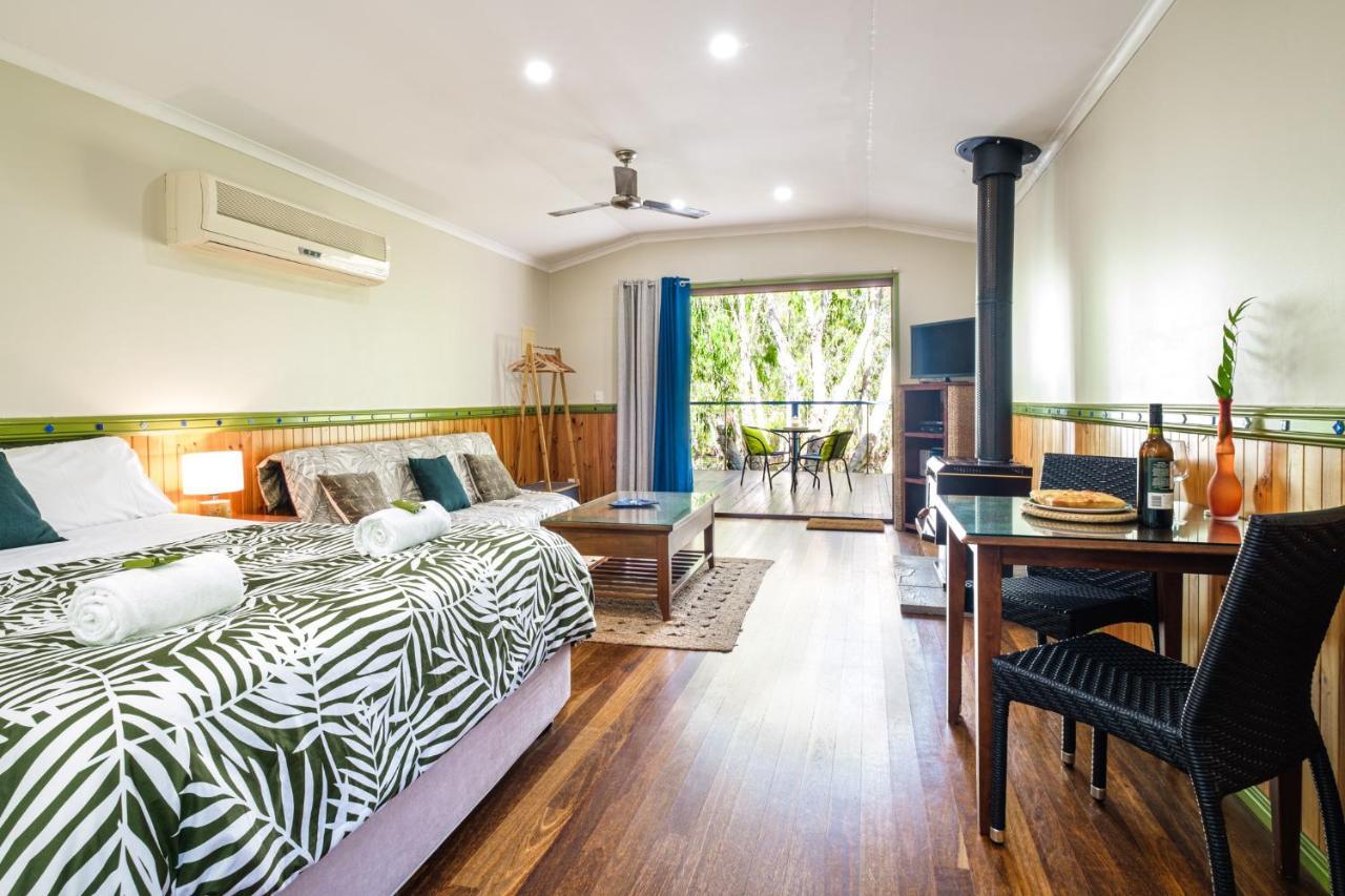 Вилла Getaways At Byfield Экстерьер фото
